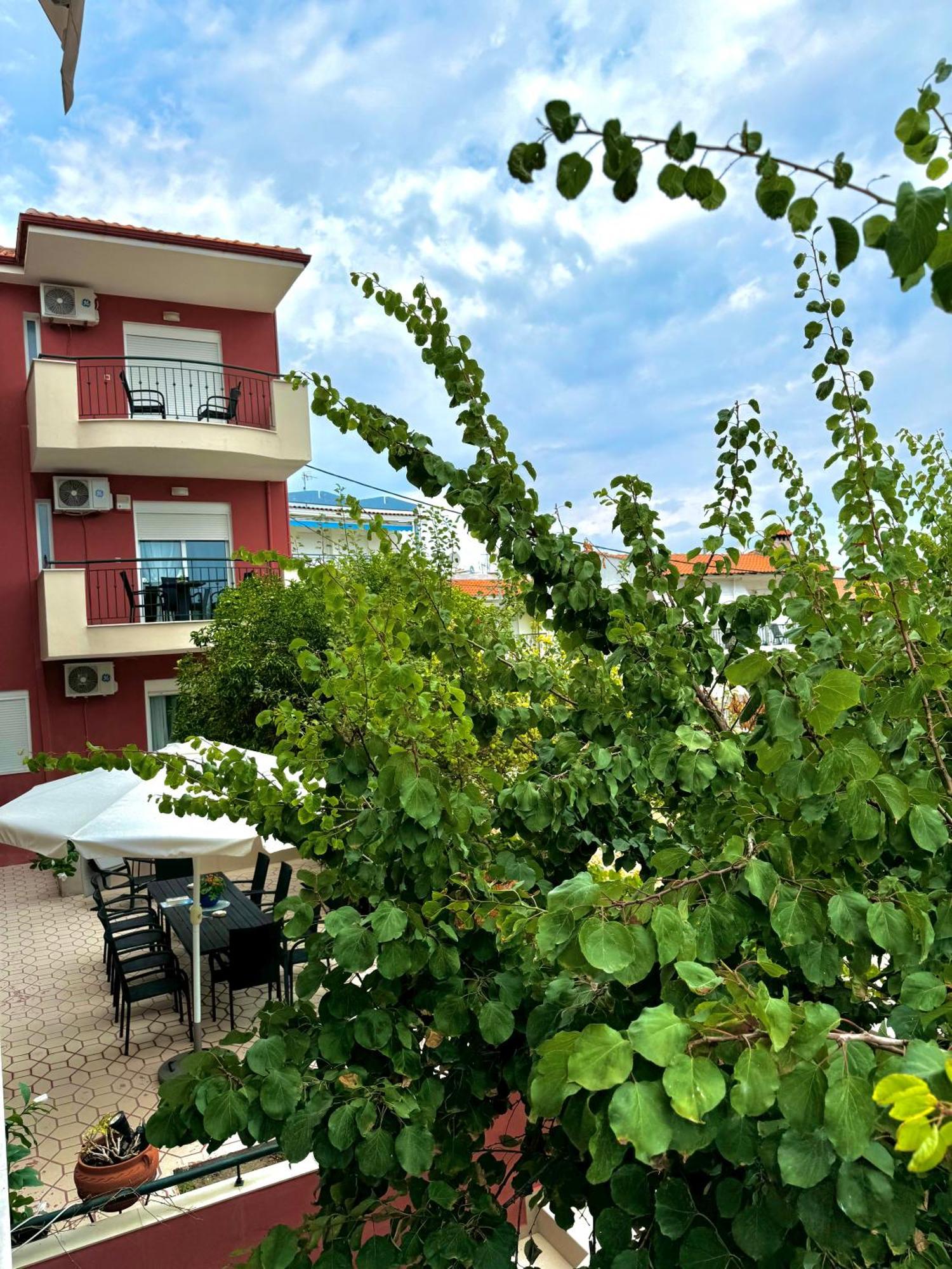 Hotel Sun Sight Pefkochori Exterior photo